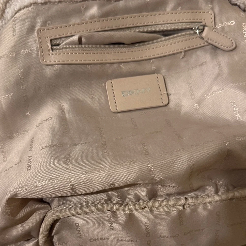 DKNY Cream Sherpa women’s Backpack - Picture 9 of 9